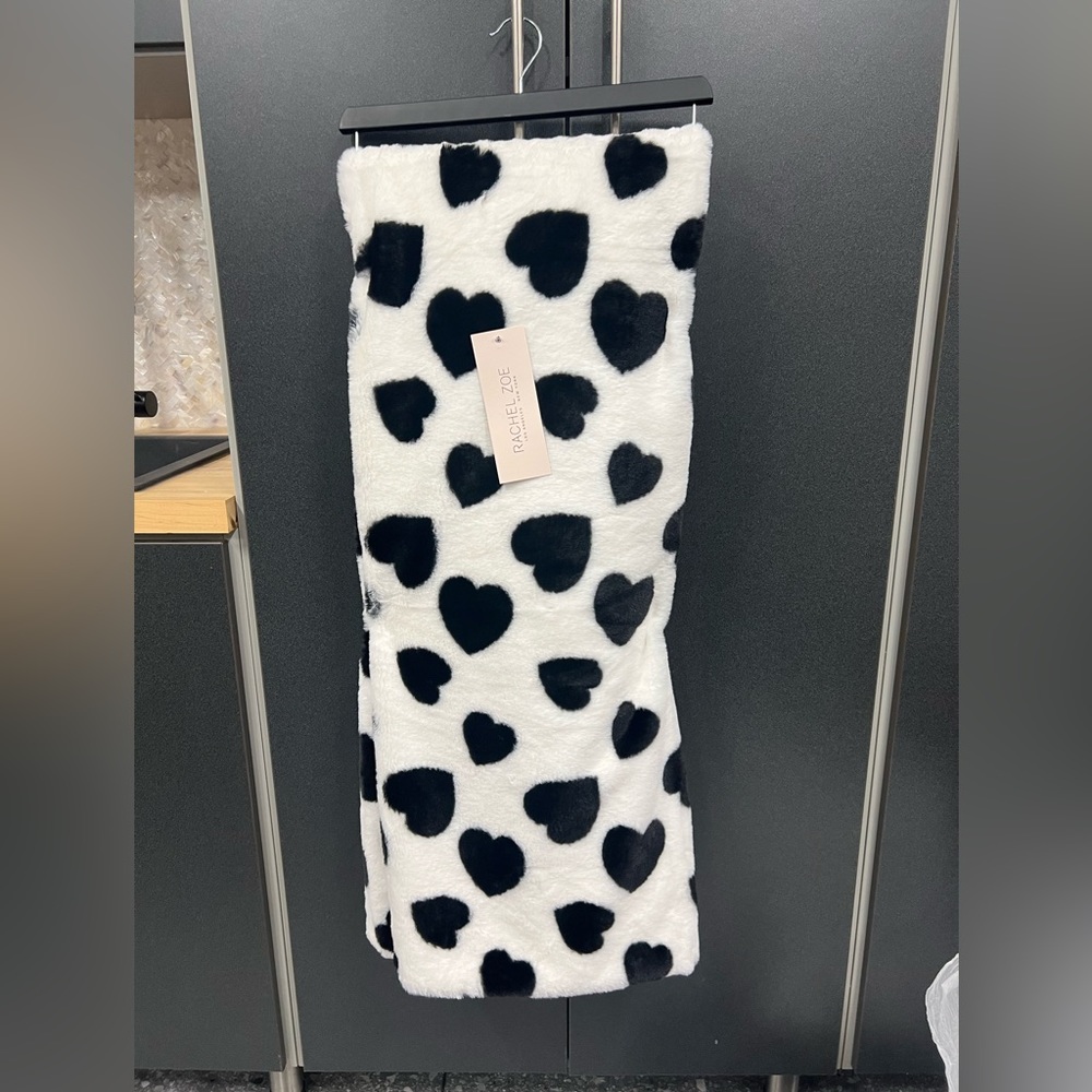 Rachel Zoe black heart throw blanket